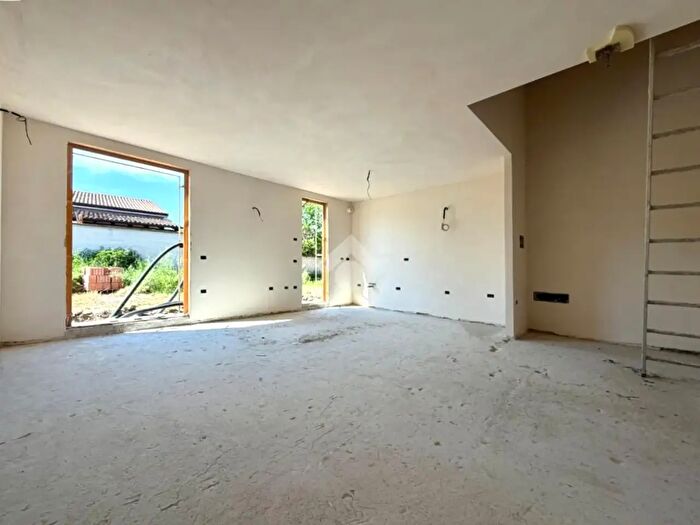 Casa con 5 locali in vendita in Via a Spinelli, Guastalla