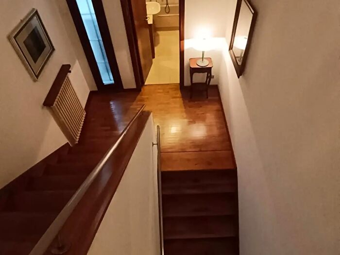 Casa con 6 locali in vendita in Empoli