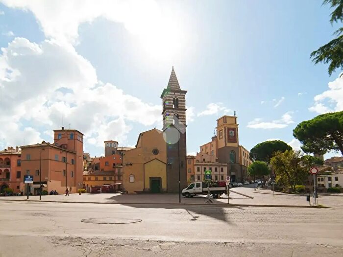 Appartamento trilocale in affitto in Via Bellavista, Viterbo