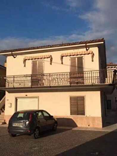 Casa in vendita in Piazza Ugo Zannoni, Dolce