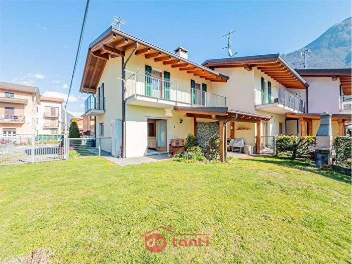 Casa con 6 locali in affitto in via spluga, San Cassiano, Prata Camportaccio