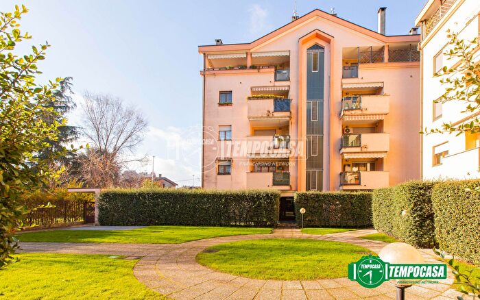 Appartamento trilocale in vendita in Via Cividale, Busto Arsizio