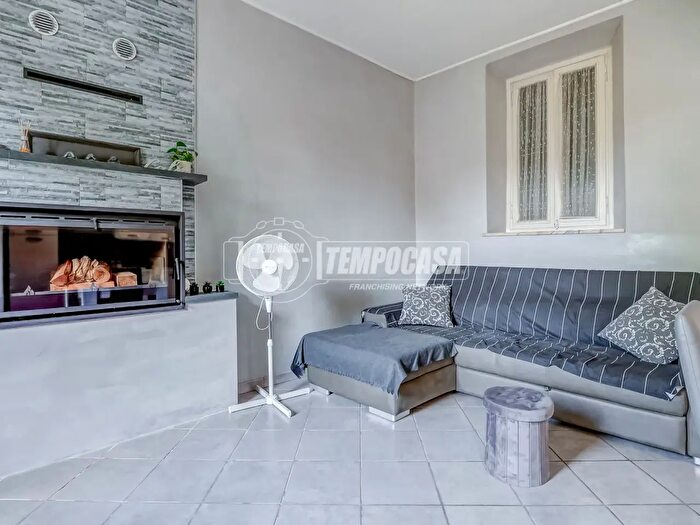 Casa trilocale in vendita in Via Sant'Anna, Sesto Calende