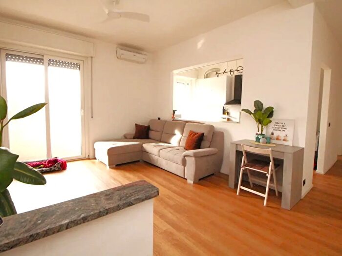 Appartamento bilocale in vendita in Via Busto Garolfo, Casorezzo