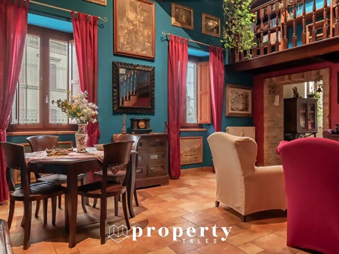 Appartamento con 9 locali in vendita in Piazza Guglielmo Marconi, Ripatransone