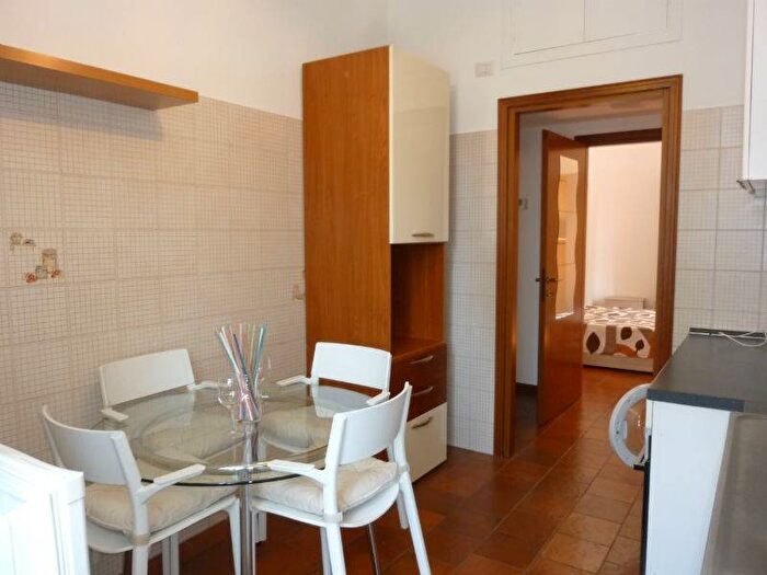 Appartamento trilocale in affitto in Via Monte Palombino, Santa Giulia, Milano