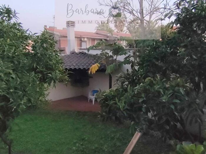 Appartamento trilocale in affitto in Via di Vigna Girelli, Trullo Colle del Sole, Roma