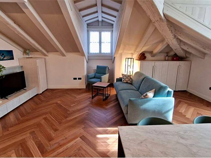 Appartamento monolocale in affitto in piazza della Borsa, Città Vecchia, Trieste