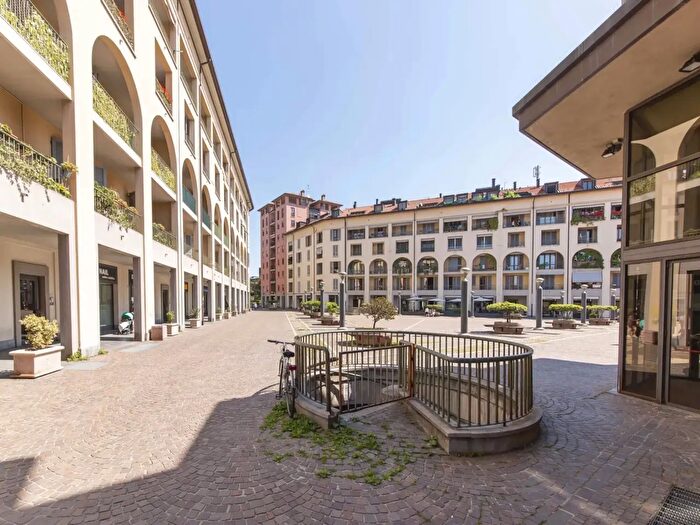 Appartamento trilocale in affitto in Bollate