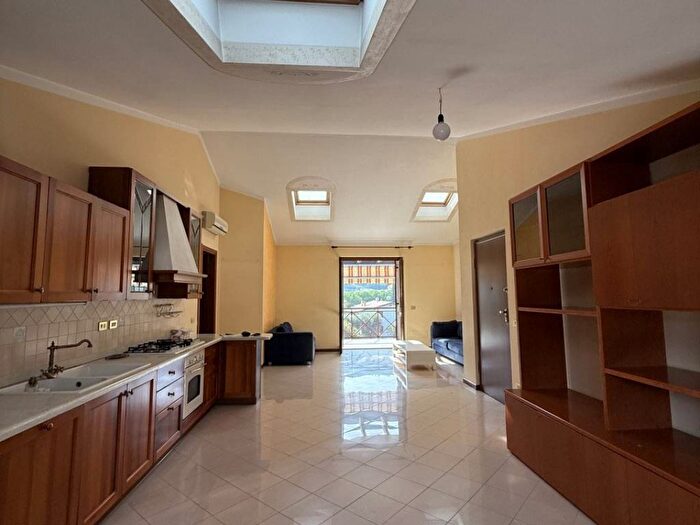 Appartamento quadrilocale in affitto in Via Battistoli, Garda