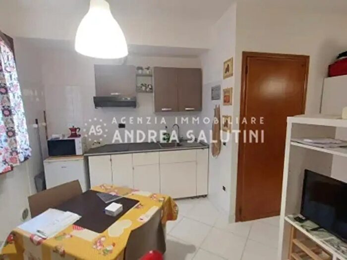 Casa con 6 locali in vendita in Pontedera