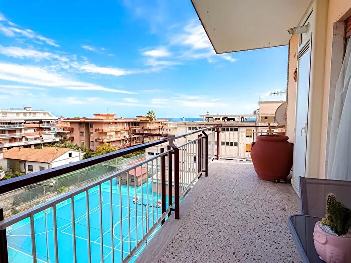 Appartamento trilocale in vendita in Via Palazzo, Formia