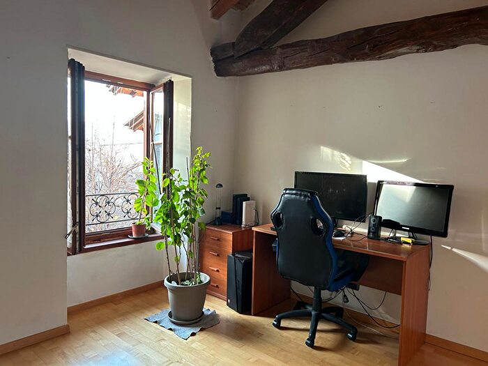 Case in Vendita e in Affitto - 2