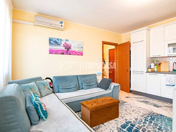 Appartamento trilocale in vendita in Rovato