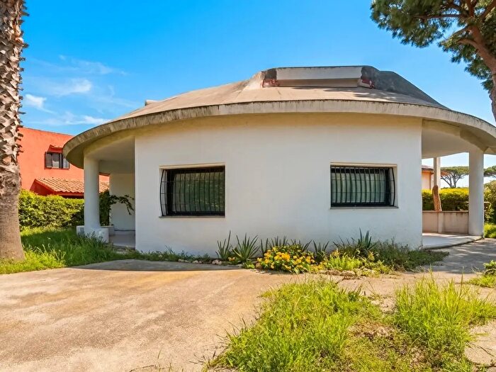 Casa con 5 locali in vendita in Viale Colle Romito, Ardea