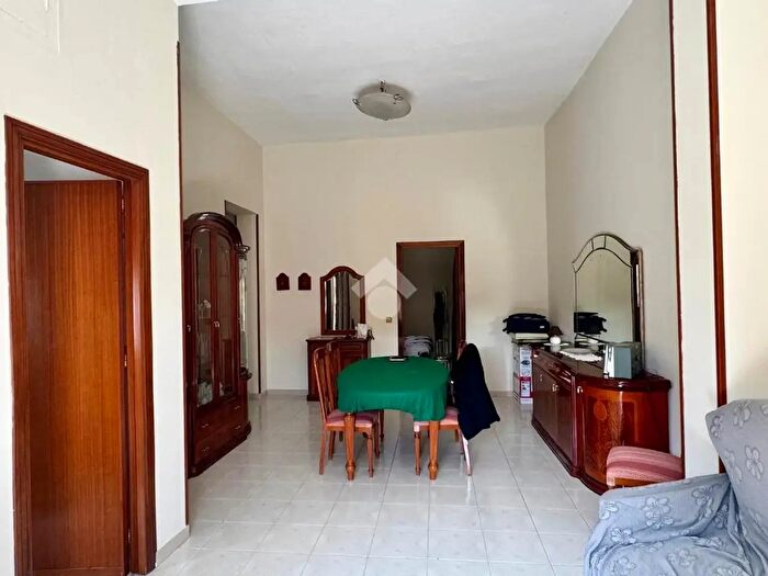 Appartamento trilocale in vendita in Cortile Scaffa, Palermo