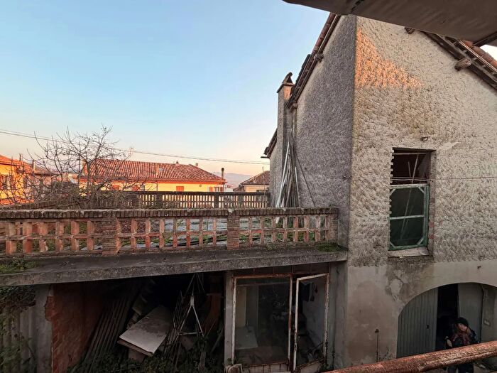 Casa con 12 locali in vendita in Vho, Tortona