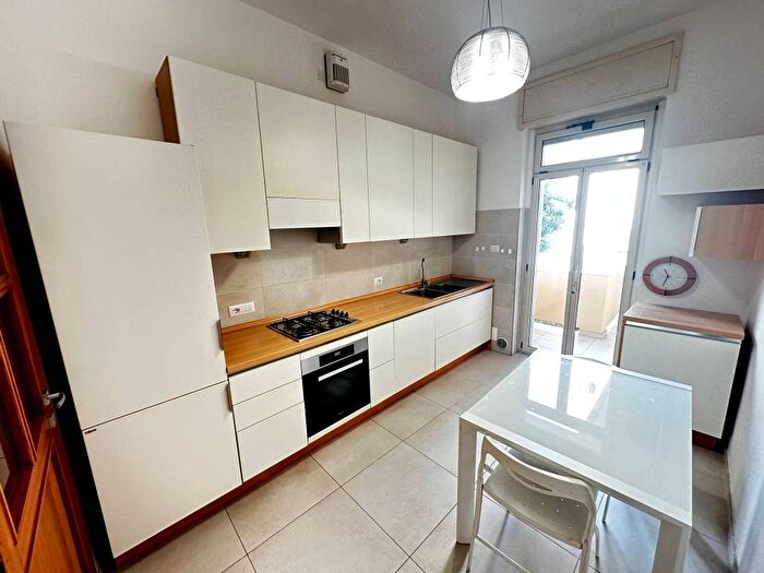 Appartamento quadrilocale in affitto in Via Vincenzo Bellini, San Benedetto, Cagliari