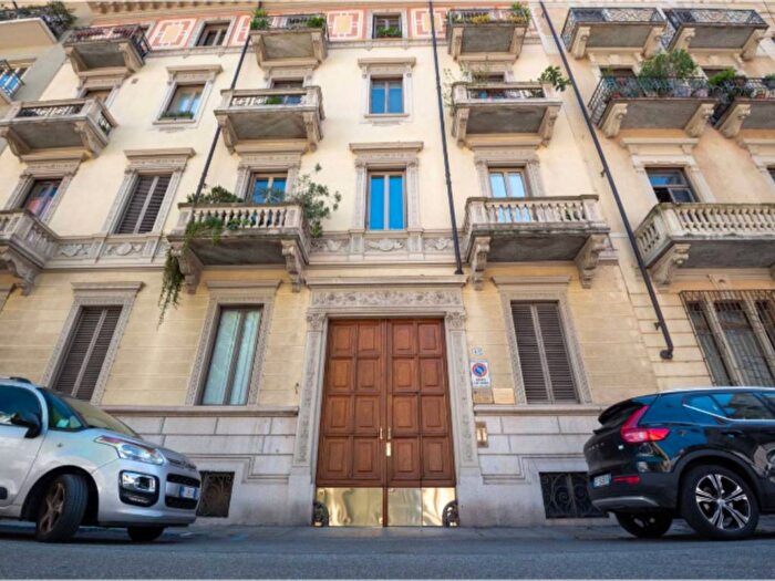 Casa bilocale in affitto in Via Andrea Massena, Crocetta, Torino