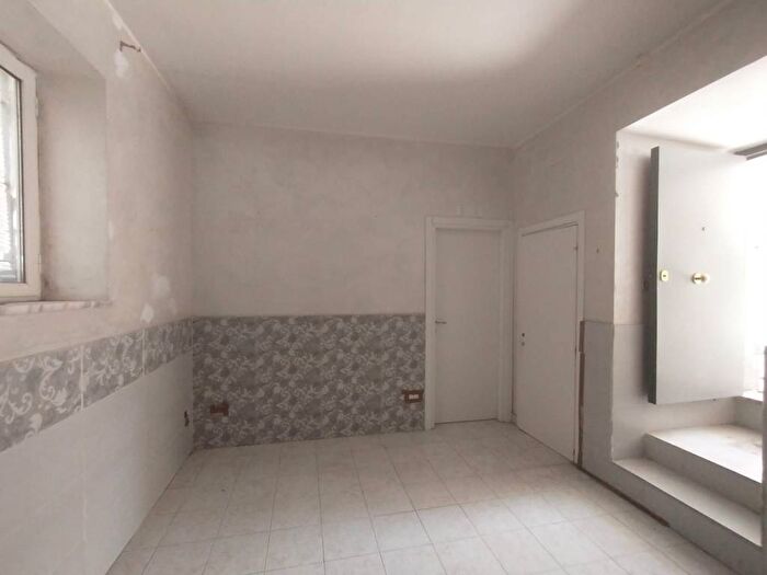 Appartamento bilocale in affitto in Via Acate, Bagnoli, Napoli