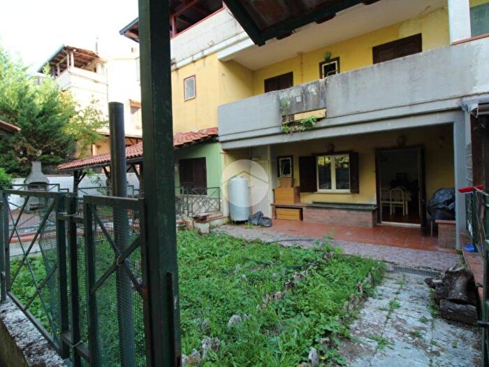 Appartamento trilocale in affitto in La Grande Quercia, Vinchiaturo