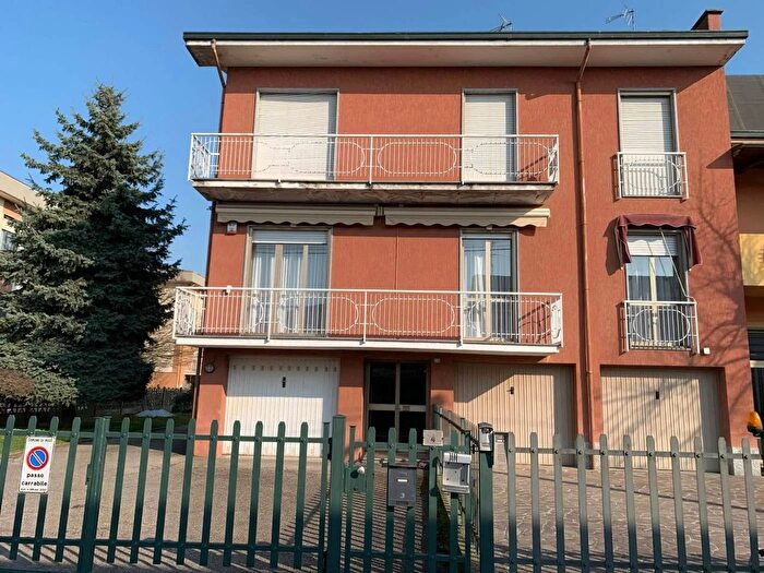 Appartamento trilocale in vendita in Via Palazzietta Mede, Mede