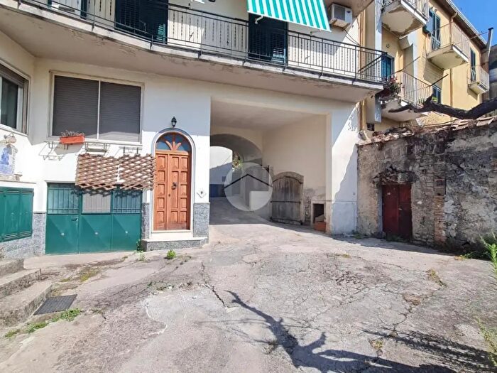 Casa trilocale in vendita in Via Giovanni Nicotera, Pellezzano