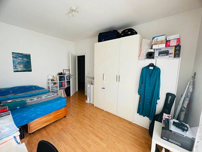 Appartamento con 5 locali in affitto in Via Collalto Sabino, Africano Villa Chigi, Roma