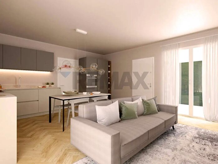 Appartamento trilocale in vendita in Via Carlo Porta, Lissone