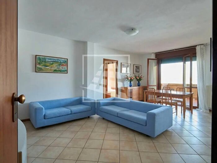 Appartamento trilocale in vendita in Via Dino Buzzati, Reggio Emilia