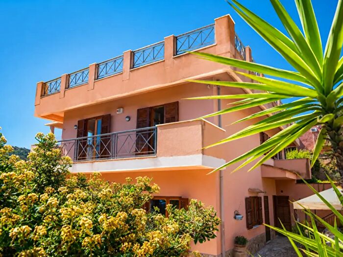 Casa trilocale in vendita in Via Monte Bianco, Palermo