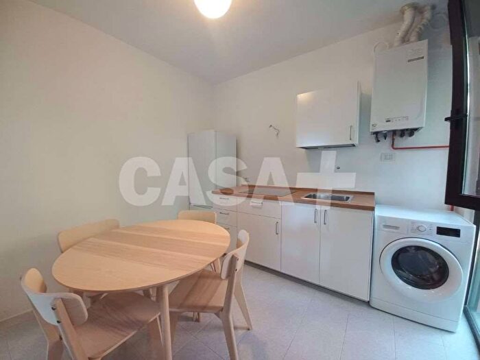 Appartamento bilocale in affitto in Via Gozzi, Giubiano San Carlo, Varese