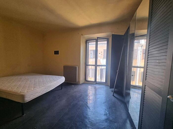 Appartamento bilocale in vendita in Via Fara, Milano