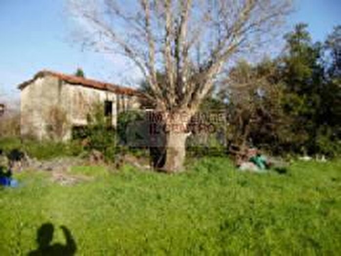 Casa con 10 locali in vendita in Sarzana