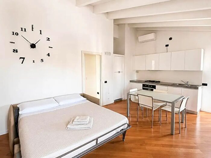 Appartamento monolocale in vendita in Desenzano Del Garda