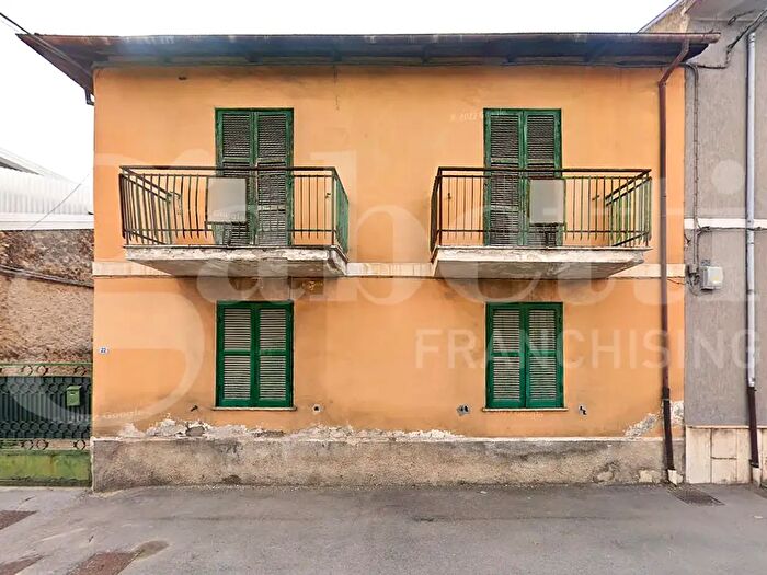 Casa con 8 locali in vendita in Via Pertini, Avezzano