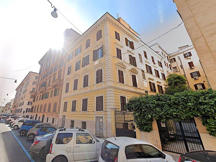 Appartamento quadrilocale in affitto in Via Boezio, Prati, Roma
