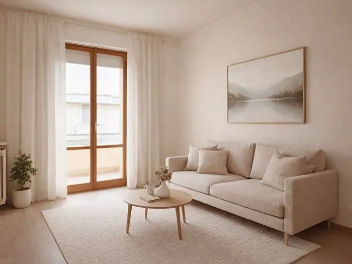 Appartamento quadrilocale in vendita in Via Nino Bixio, Viareggio