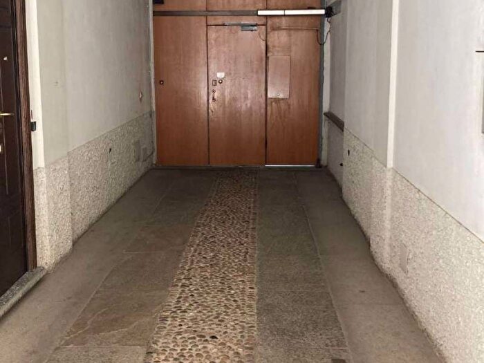 Appartamento monolocale in affitto in via Lazzaro Papi, Porta Romana Medaglie dOro, Milano