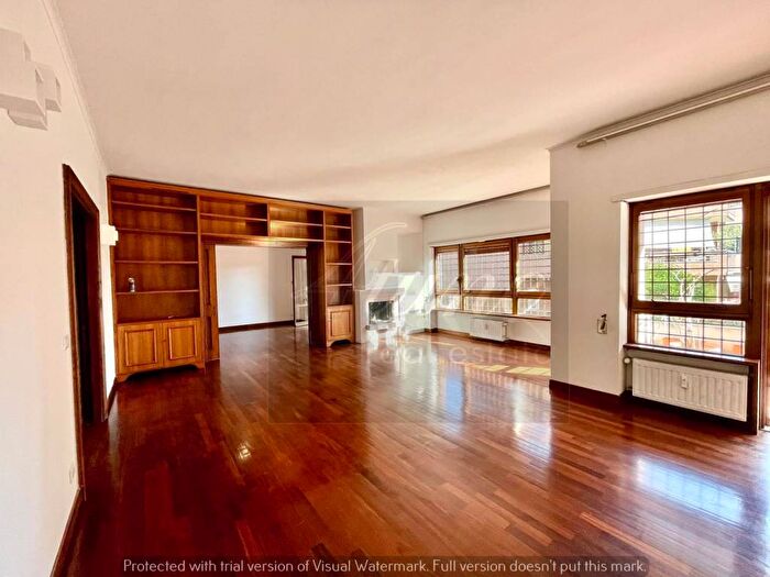 Appartamento con 6 locali in affitto in Viale Cortina dAmpezzo, Cortina dAmpezzo, Roma