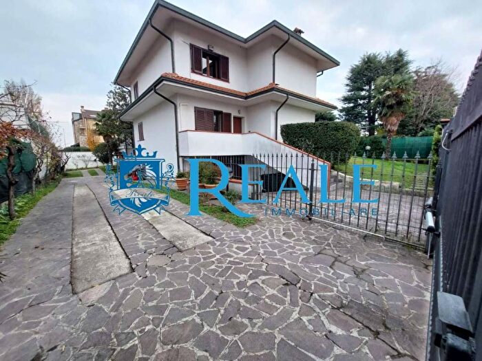 Casa con 5 locali in affitto in Centro, Settimo Milanese
