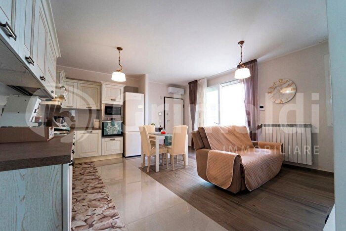 Appartamento trilocale in vendita in Via Agostino Maddaloni, San Vitaliano