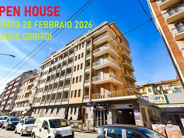 Appartamento quadrilocale in vendita in Via Genova, Torino