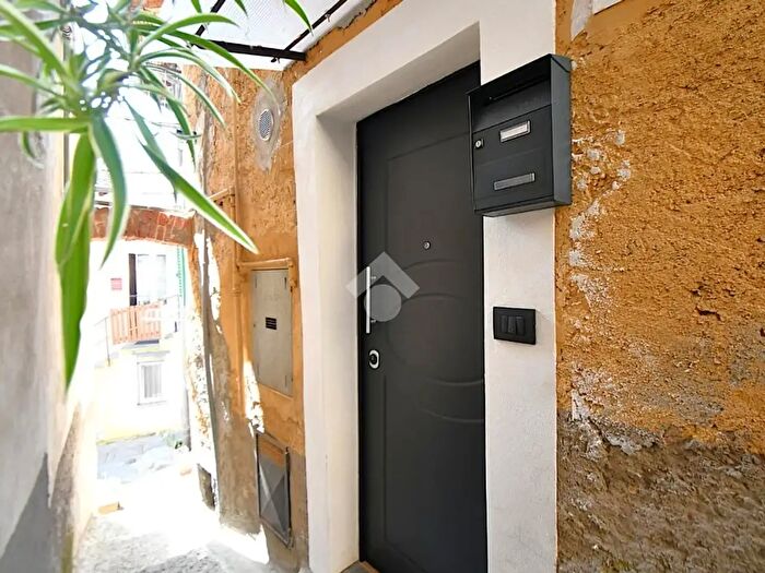 Appartamento bilocale in vendita in Via Pietro E Maurizio Monti, Brunate