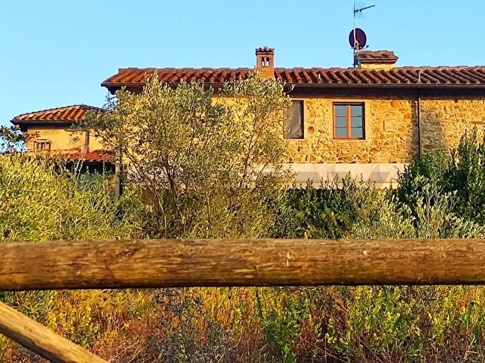 Casa con 5 locali in vendita in Scandicci