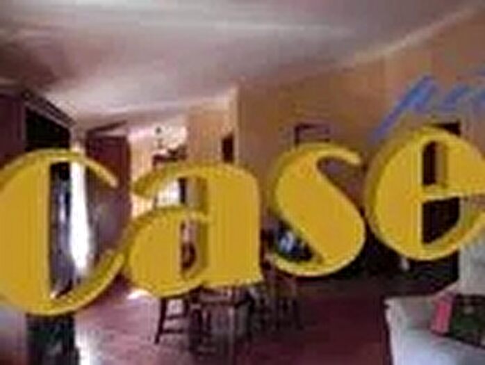 Appartamento con 5 locali in vendita in Camaiore