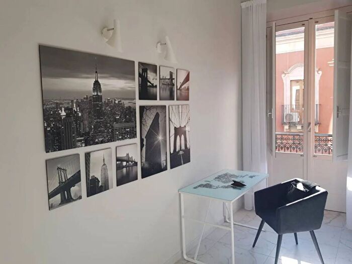 Appartamento trilocale in affitto in Via Vittorio Emanuele Ii, Centro Storico, Catania