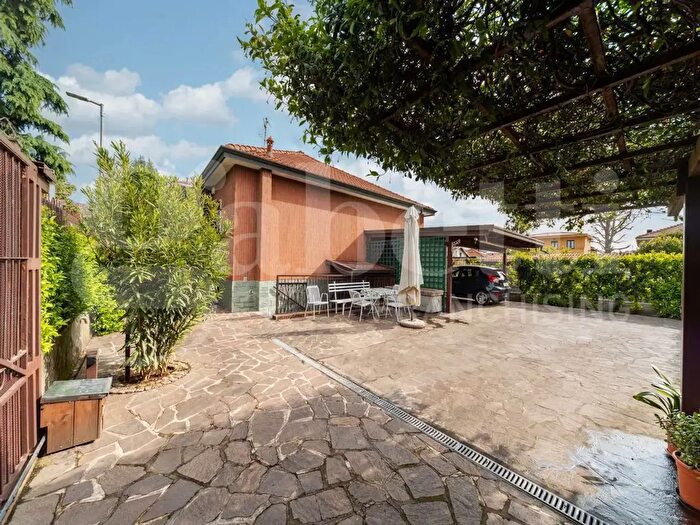 Casa con 5 locali in vendita in Via del Respiro, Monza