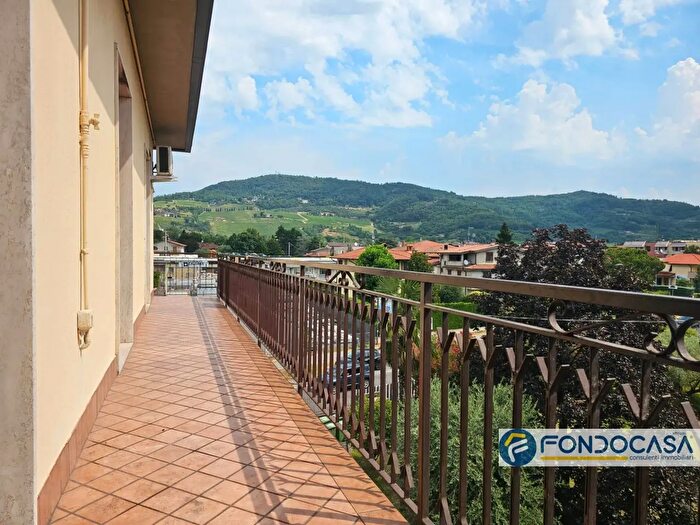 Appartamento trilocale in vendita in Grumello del Monte, Grumello Del Monte