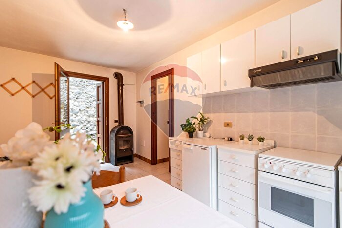 Appartamento bilocale in vendita in Cataeggio, Val Masino